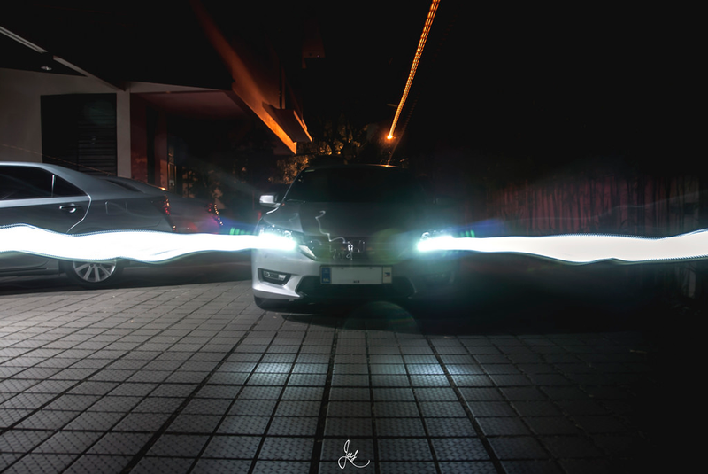 Illustration for article titled Tried out night-time photoshooting (plus long exposure)